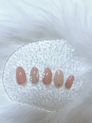 ネイル レイレア ネイルルームのネイルデザイン