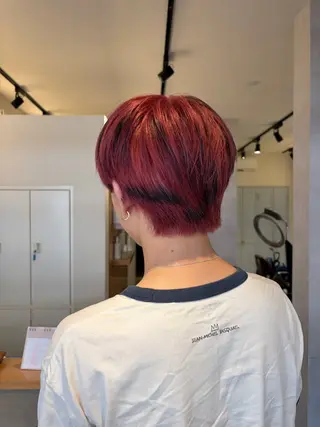 カラー メンズ 荒井 茉凜のヘアスタイル