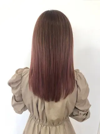 セミロング カラー 渡辺 リオのヘアスタイル