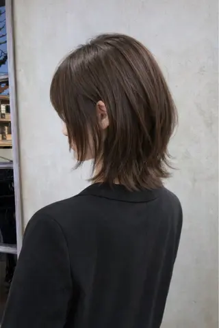 ミディアム amie by afloatのヘアスタイル