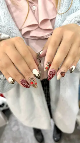 ネイル LAVISH 大和店 🤱子連れ大歓迎のネイルデザイン