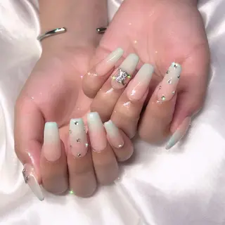 ネイル élu by Noriko 前原のネイルデザイン