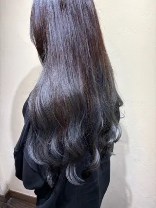 ロング カラー saya (サヤ)のヘアスタイル
