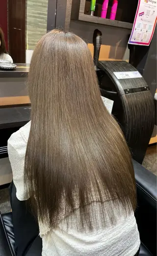 ロング カラー 下河 美友のヘアスタイル