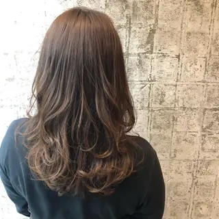 ロング ZAZA ASAMIのヘアスタイル