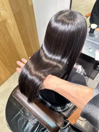 ロング 縮毛矯正🌝髪質改善 🌝一条龍輝のヘアスタイル