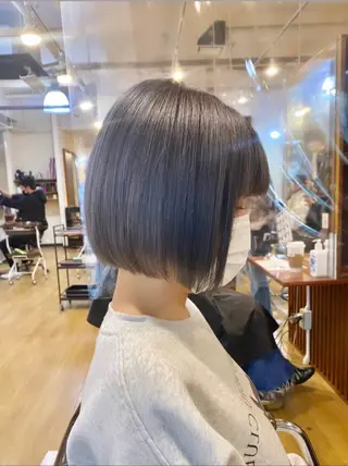 ショート カラー 女性目線でつくる ボブ縮毛矯正のヘアスタイル