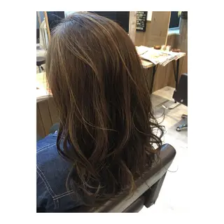 ロング カラー 土屋 ゆうこのヘアスタイル