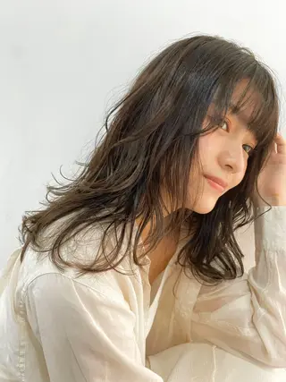 ロング 反橋 聖のヘアスタイル