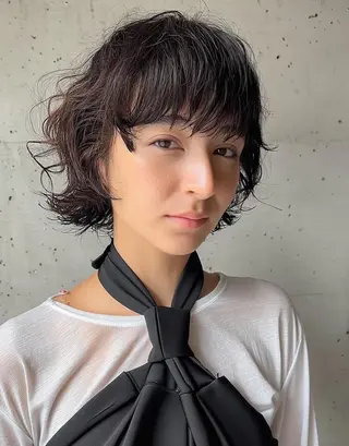 ミディアム パーマ デザインカラー✨ 透明感カラー菊地真保のヘアスタイル