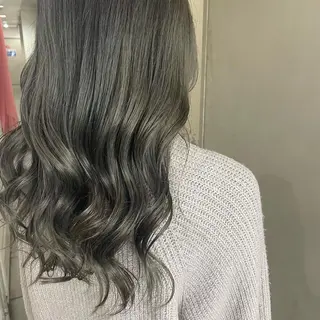 ミディアム カラー 吉村 夏椰のヘアスタイル