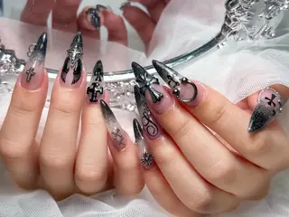 ロング カラー Bling Salonのネイルデザイン