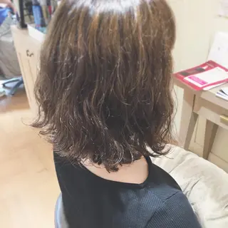 ミディアム カラー パーマ ヘアアレンジ 白浜 サキのヘアスタイル