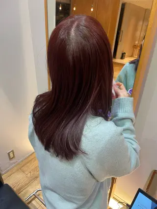 ミディアム カラー 大橋 芽衣のヘアスタイル