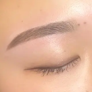 アイブロウ 梅田UNI BROW 凪咲🦋のマツエク・マツパデザイン