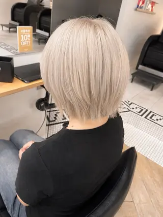 ショート カラー 縮毛/パーマ/カラー LUVISM佐藤里咲のヘアスタイル