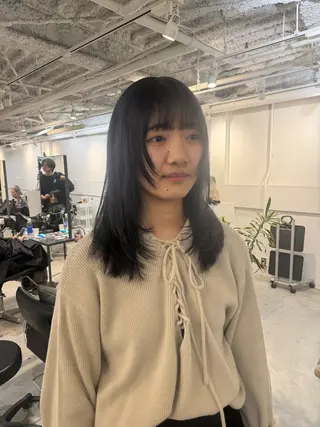 セミロング 新宿/顔周りカット +レイヤー＝しずく♩のヘアスタイル