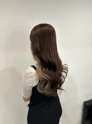 ロング TOMOMI /フロレゾンのヘアスタイル