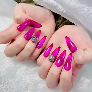 ネイル R Nailのネイルデザイン