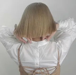 カラー MANAMI 🥀ウルフカットのヘアスタイル