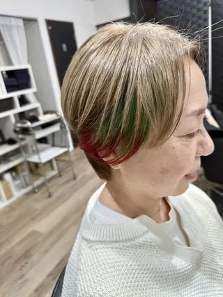 ショート カラー NOA 青木のヘアスタイル