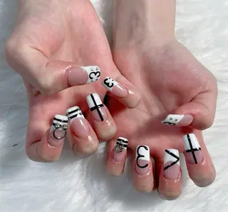 ネイル Hin Hana Nailのネイルデザイン