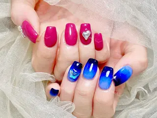 ネイル 🦋 Queenieのネイルデザイン