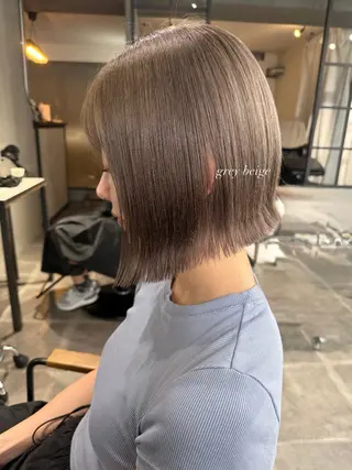 ショート カラー 佐伯 桃のヘアスタイル
