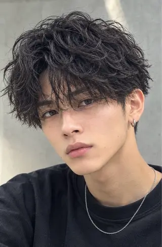 ショート パーマ メンズ 佐々木 優人のヘアスタイル