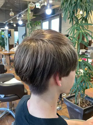 メンズ 上山 萌音のヘアスタイル