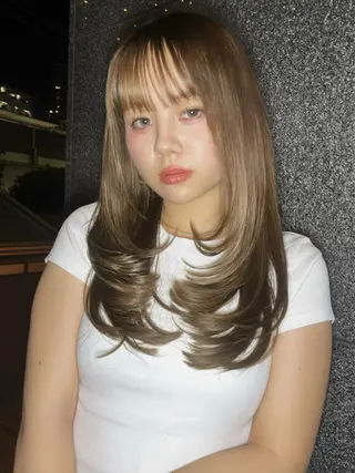 カラー YOLO/ HANAのヘアスタイル