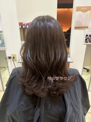 ロング カラー 亀山 来未のヘアスタイル