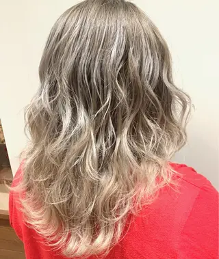 ロング ハイトーン得意😍 Lumiereのヘアスタイル
