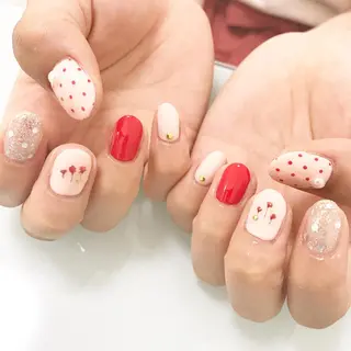 ネイル 板垣 綾乃のネイルデザイン