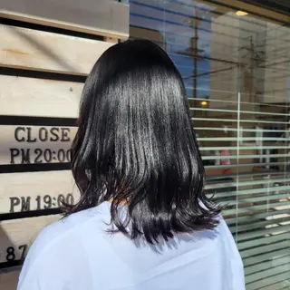 ミディアム カラー な ほのヘアスタイル