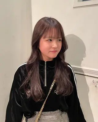 ロング カラー 向坂 亜美のヘアスタイル