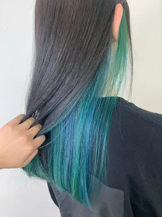 ロング カラー AYARIのヘアスタイル