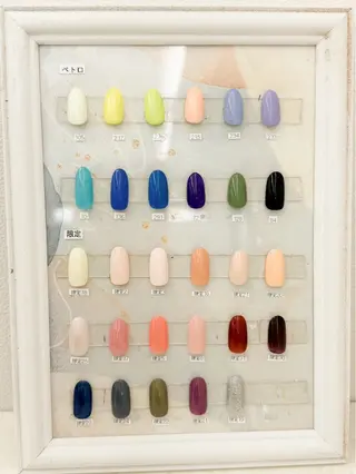 ネイル LUCULIA 倉島のネイルデザイン
