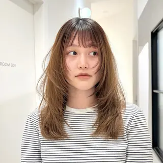 セミロング レイヤー/透明感 カラー/ホノカのヘアスタイル