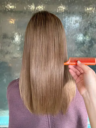 ロング 辻 友里香のヘアスタイル