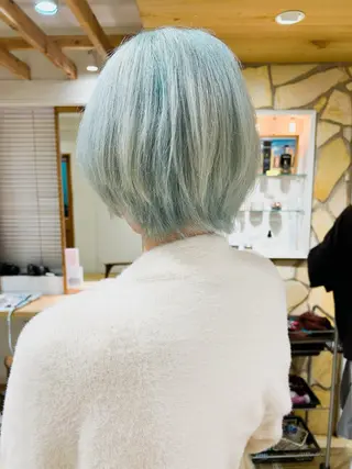 ショート カラー kawabe maikoのヘアスタイル