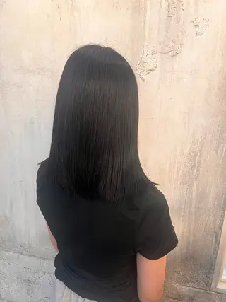 ミディアム アベ ナツミのヘアスタイル