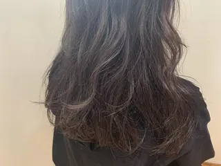 ロング カラー 【Uneユヌ】菊地 春那のヘアスタイル