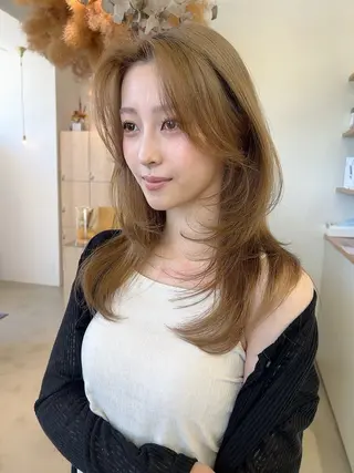 セミロング vince. moekoのヘアスタイル