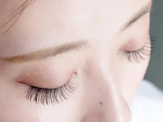 セミロング マツエク・マツパ ツメトマツゲ .のネイルデザイン