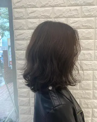 カラー 韓国ヘア レイヤーカットのヘアスタイル