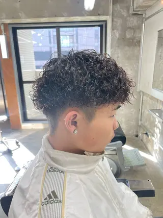 ショート パーマ メンズ 亀井隆汰/メンズ専門 パーマ/フェード可のヘアスタイル