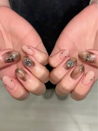 ネイル LIAn.🎀 Munakataのネイルデザイン