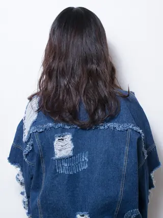 セミロング 金澤 愛のヘアスタイル
