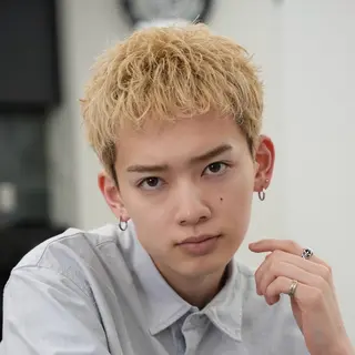 ショート カラー パーマ メンズ 🔥メンズ極🔥韓国 シャドウ/波巻き柿崎のヘアスタイル